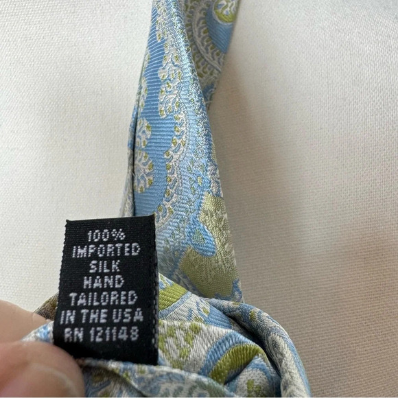 Ike Behar Pastel Blue Green Off-white Paisley Silk USA Made Necktie - Picture 6 of 6